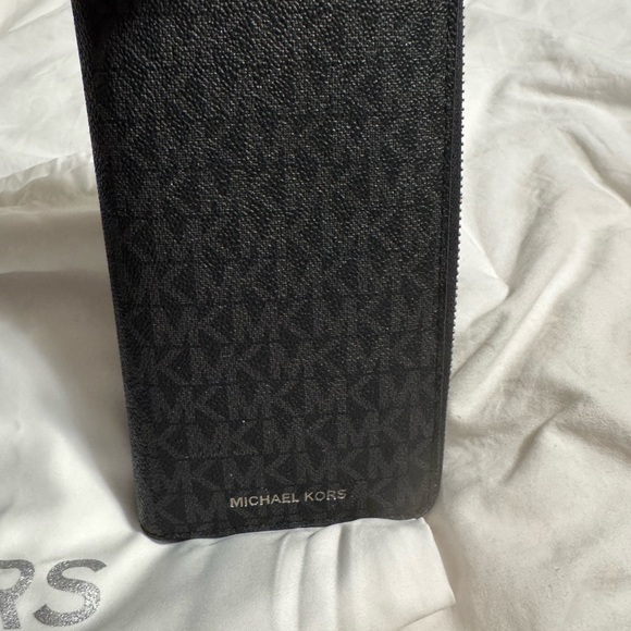 Michael Kors Handbag and Wallet - Picture 7 of 16